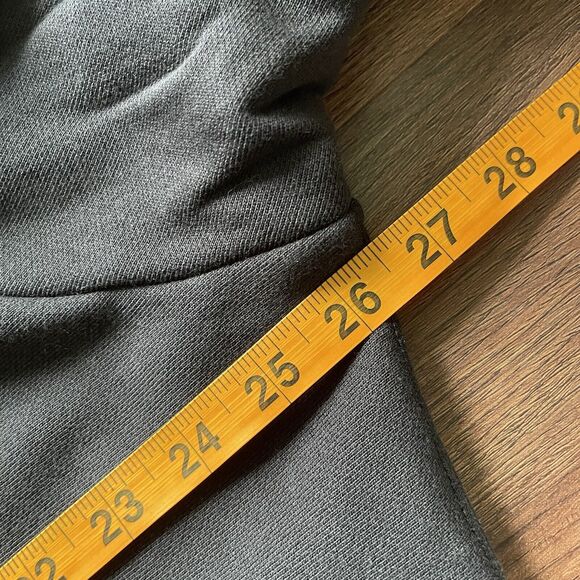 TLY Lightweight Hoodie S Black Performance Athletic Top - Picture 9 of 10